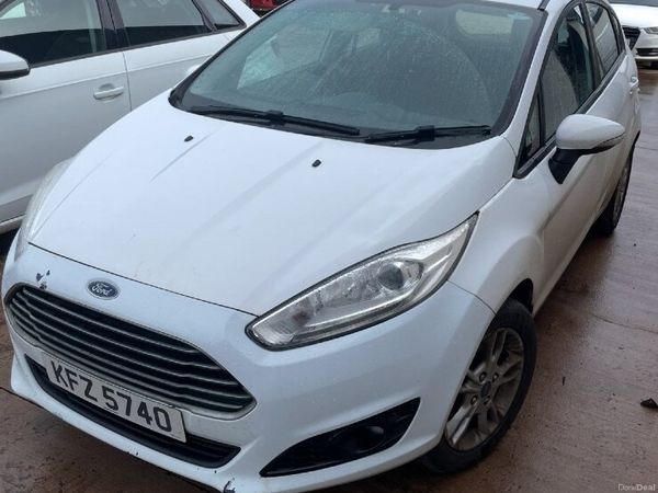 Ford Fiesta Hatchback, Petrol, 2012, White