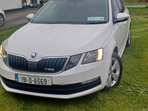 Skoda Octavia Saloon, Diesel, 2019, White