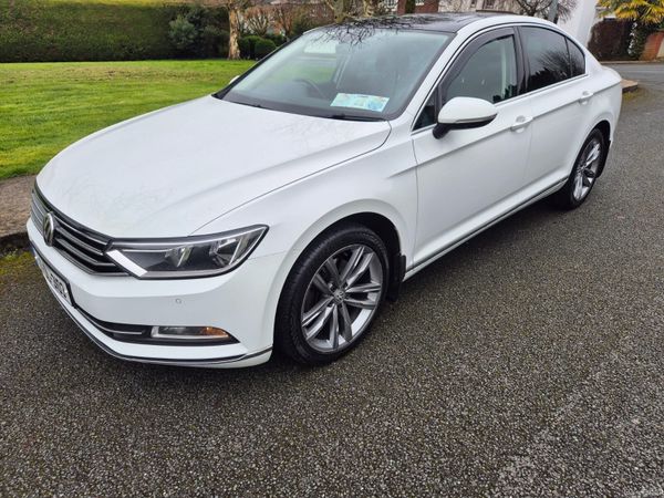 Volkswagen Passat Saloon, Diesel, 2017, White