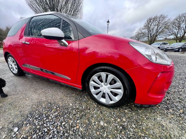 Citroen DS 3 Hatchback, Petrol, 2014, Red