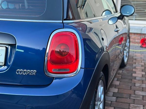 Mini Cooper Hatchback, Petrol, 2017, Blue
