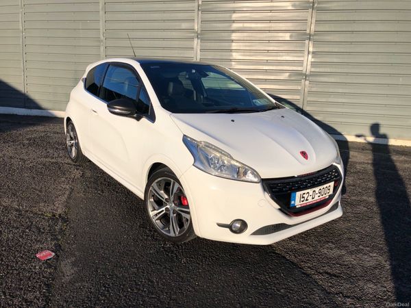 Peugeot 208 Hatchback, Petrol, 2015, White