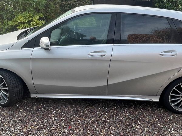 Mercedes-Benz B-Class MPV, Petrol, 2015, Silver