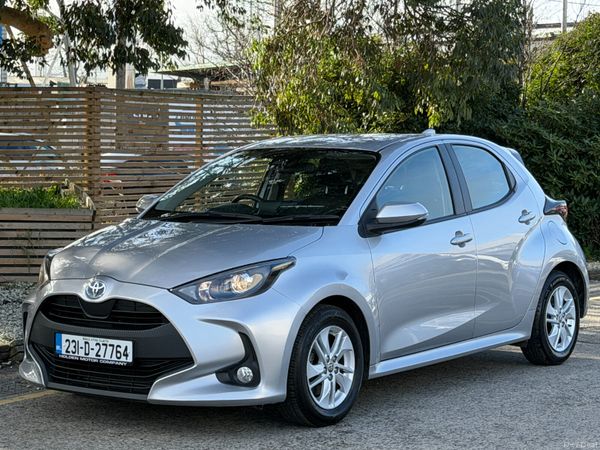 Toyota Yaris Hatchback, Petrol Hybrid, 2023, Grey