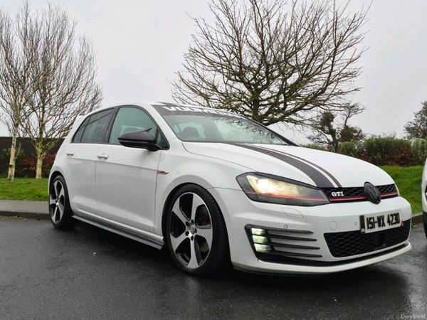 Volkswagen Golf Hatchback, Petrol, 2015, White