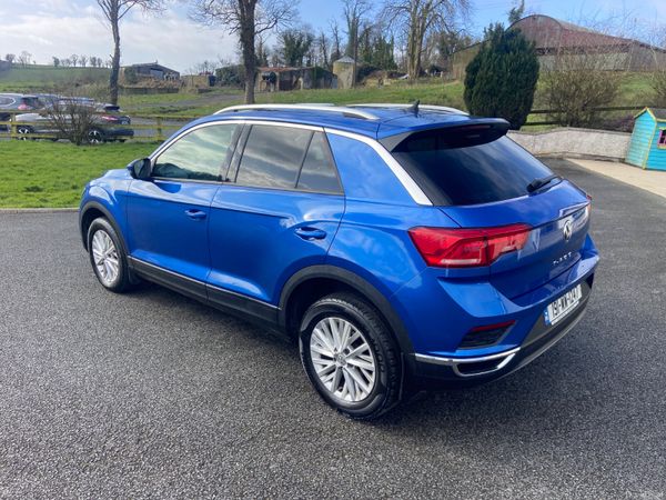 Volkswagen T-Roc SUV, Diesel, 2019, Blue