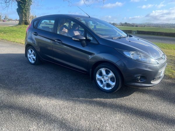 Ford Fiesta Hatchback, Petrol, 2009, Grey