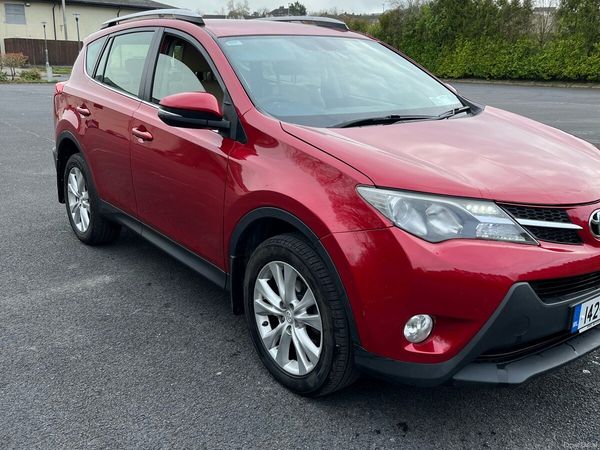 Toyota RAV4 SUV, Diesel, 2014, Red