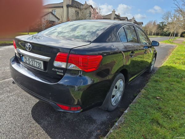 Toyota Avensis Saloon, Diesel, 2012, Grey
