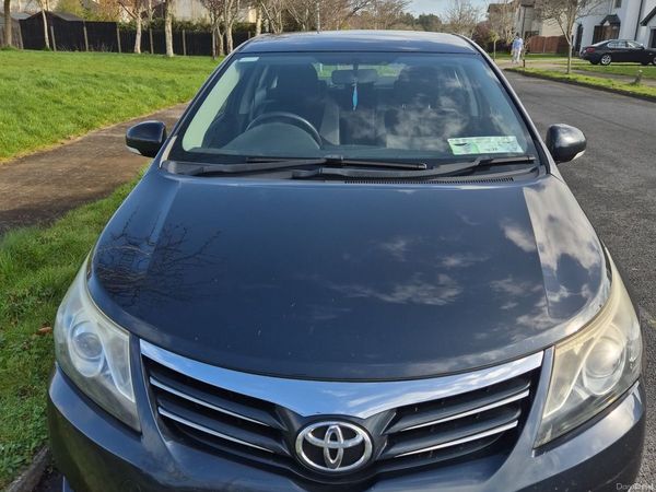 Toyota Avensis Saloon, Diesel, 2012, Grey
