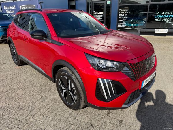 Peugeot 2008 MPV, Petrol, 2025, Red