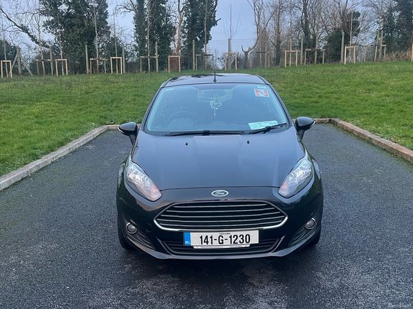 Ford Fiesta Hatchback, Petrol, 2014, Black