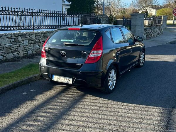 Hyundai i30 Hatchback, Diesel, 2011, Black