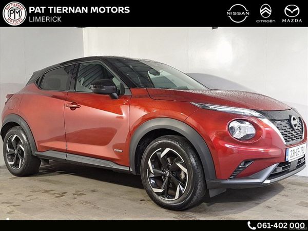 Nissan Juke SUV, Petrol Hybrid, 2023, Red