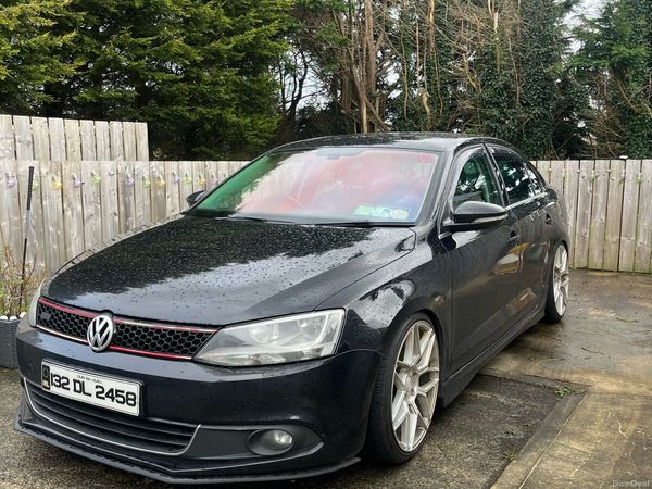 Volkswagen Jetta Saloon, Diesel, 2013, Black