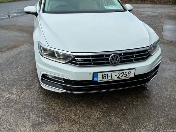 Volkswagen Passat Saloon, Diesel, 2018, White