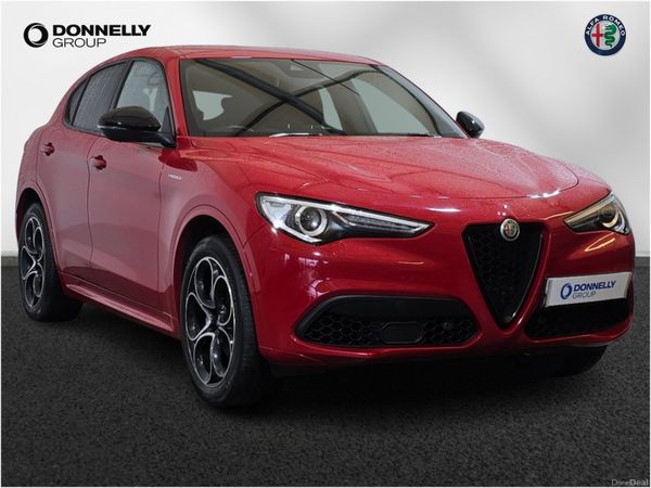 Alfa Romeo Stelvio Estate, Petrol, 2022, Red