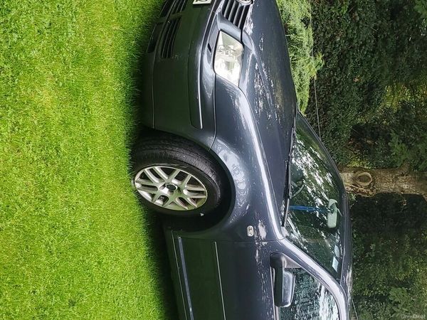Volkswagen Bora Saloon, Petrol, 2003, Grey