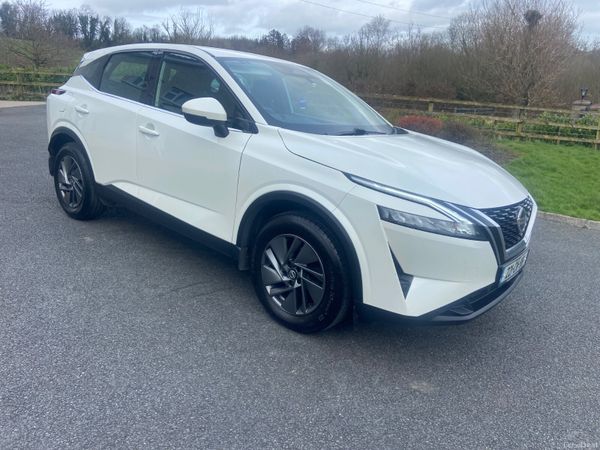 Nissan Qashqai MPV, Petrol, 2022, White