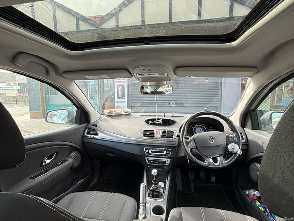 Renault Fluence Saloon, Diesel, 2016, Silver