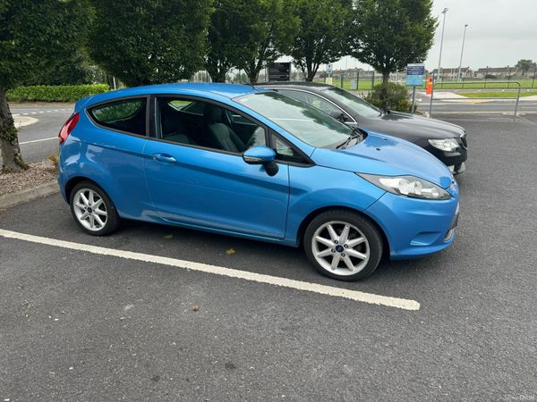Ford Fiesta Hatchback, Petrol, 2010, Blue