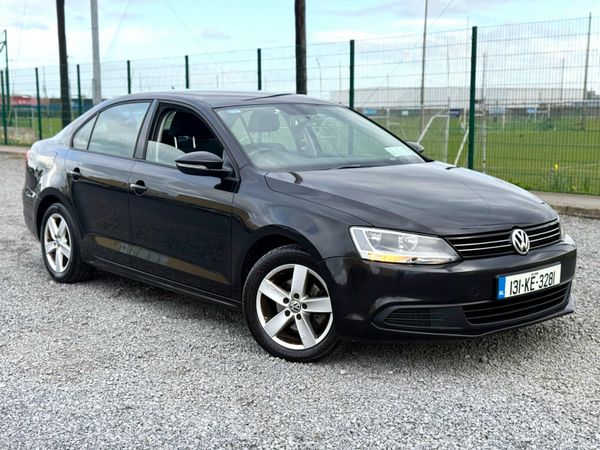 Volkswagen Jetta Saloon, Diesel, 2013, Black