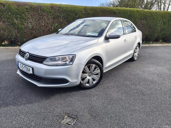 Volkswagen Jetta Saloon, Diesel, 2012, Silver