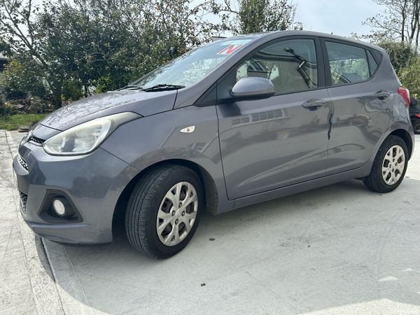 Hyundai i10 Hatchback, Petrol, 2015, Grey