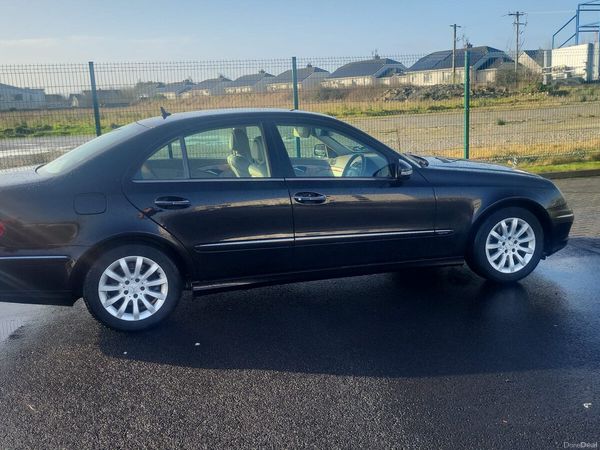 Mercedes-Benz E-Class Saloon, Petrol, 2007, Black