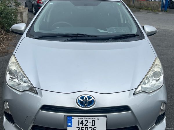 Toyota Aqua Hatchback, Petrol Hybrid, 2014, Silver