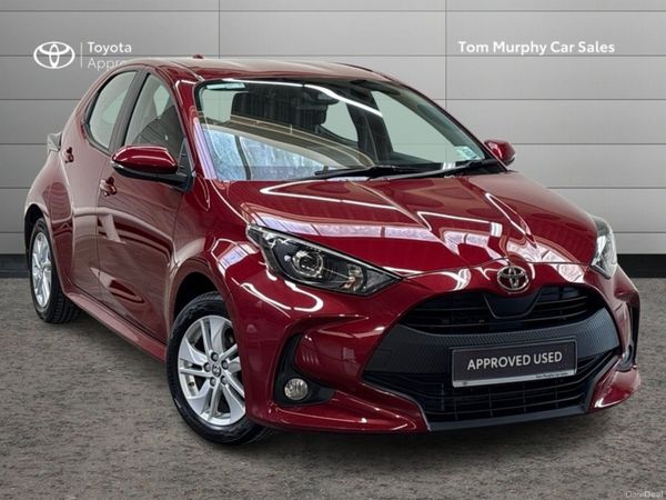 Toyota Yaris Hatchback, Petrol, 2021, Red