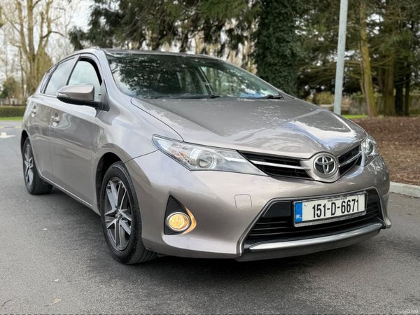 Toyota Auris Hatchback, Diesel, 2015, Bronze