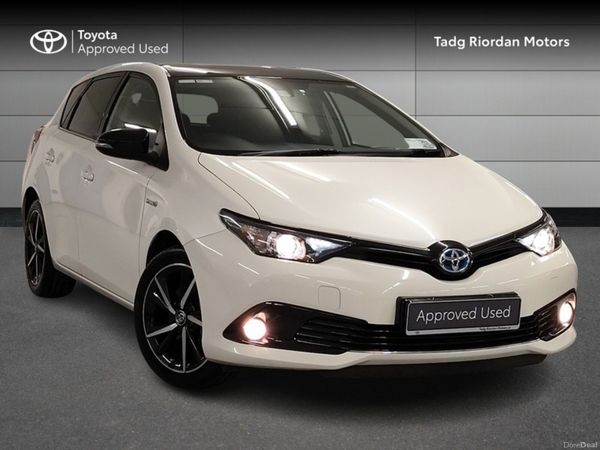Toyota Auris Hatchback, Petrol Hybrid, 2018, White