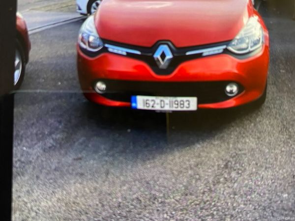 Renault Clio Hatchback, Petrol, 2016, Red