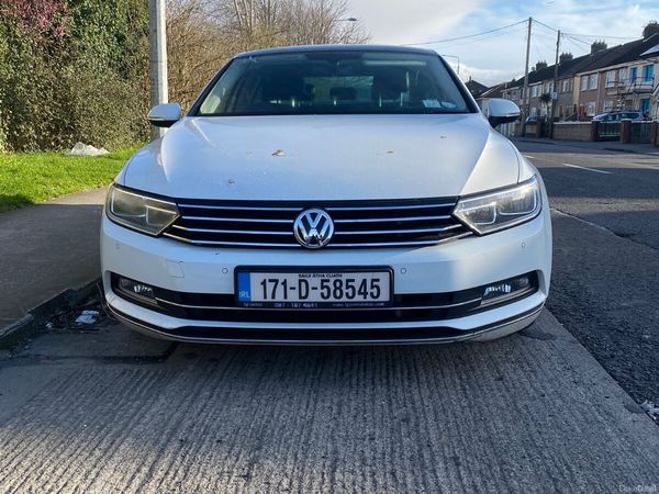 Volkswagen Passat Saloon, Diesel, 2017, White