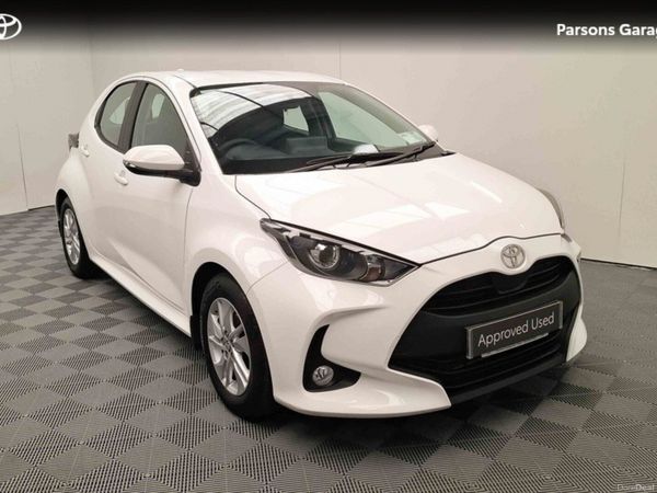 Toyota Yaris Hatchback, Petrol, 2024, White