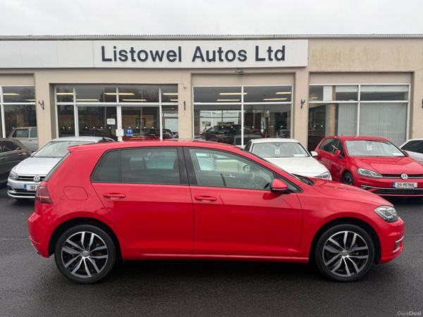 Volkswagen Golf Hatchback, Petrol, 2019, Red