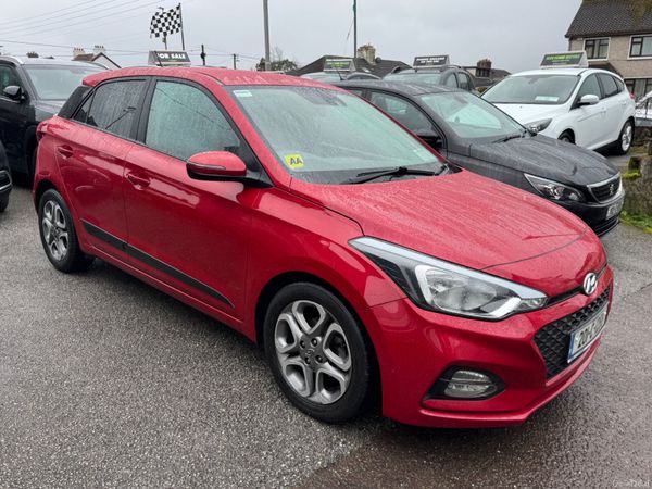 Hyundai i20 Hatchback, Petrol, 2020, Red