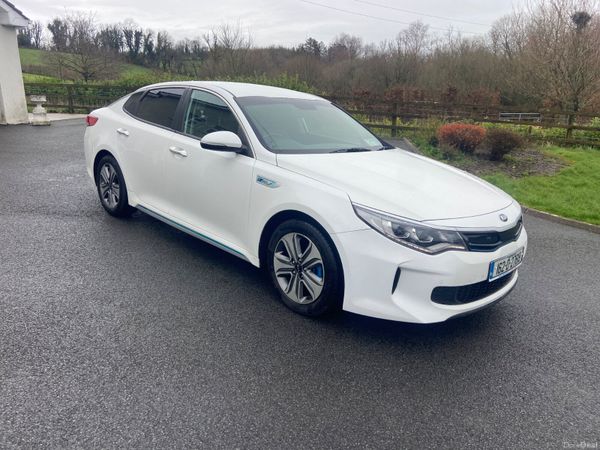 Kia Optima Saloon, Petrol Plug-in Hybrid, 2016, White