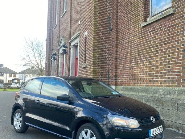 Volkswagen Polo Hatchback, Petrol, 2010, Black