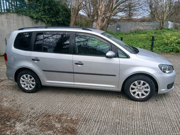 Volkswagen Touran MPV, Diesel, 2011, Silver