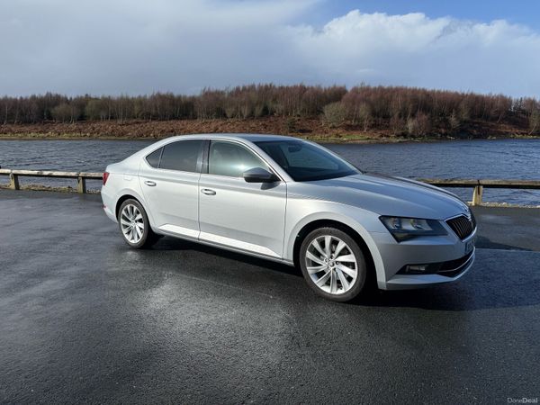 Skoda Superb Hatchback, Diesel, 2018, Silver