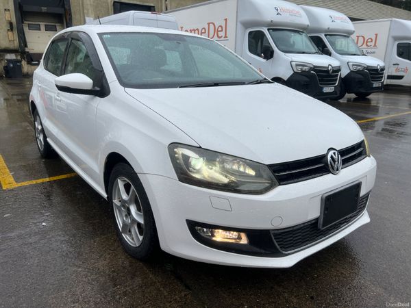 Volkswagen Polo Hatchback, Petrol, 2011, White