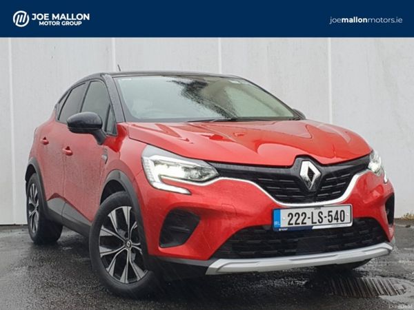 Renault Captur Hatchback, Petrol, 2022, Red