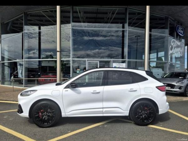 Ford Kuga SUV, Petrol Plug-in Hybrid, 2023, White