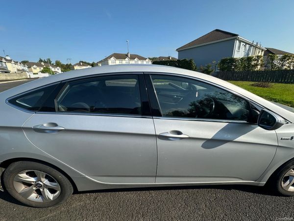 Hyundai i40 Saloon, Diesel, 2014, Silver