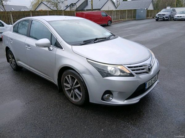 Toyota Avensis Saloon, Diesel, 2015, Silver