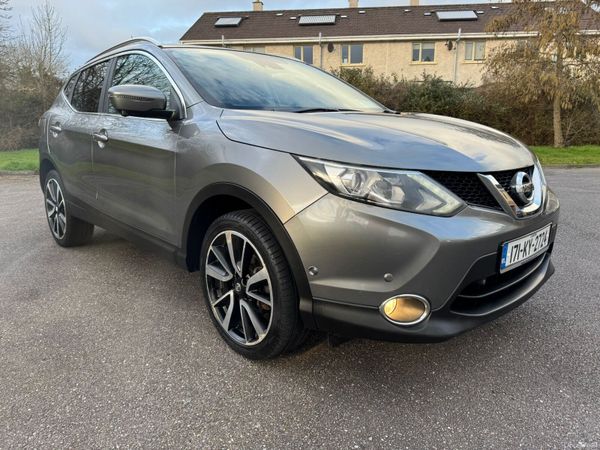 Nissan Qashqai SUV, Diesel, 2017, Grey