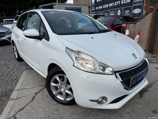 Peugeot 208 Hatchback, Petrol, 2013, White