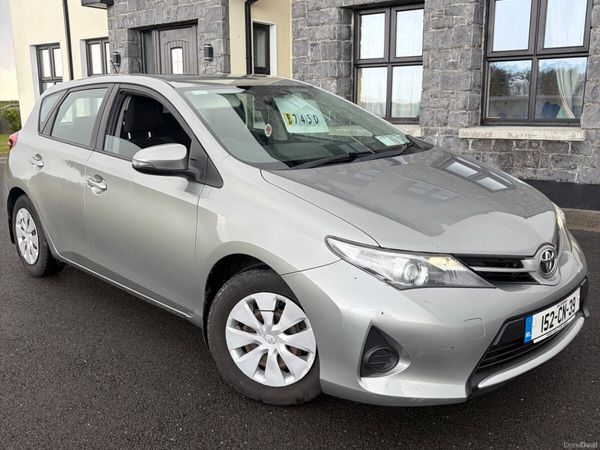 Toyota Auris Hatchback, Diesel, 2015, Grey